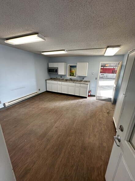 More Photos Of 12151 120th St S, Hastings Warehouse For Lease