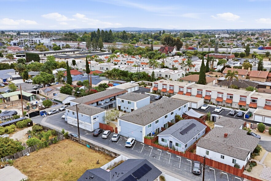 More Photos Of 13392 Magnolia St, Garden Grove Apartments For Sale