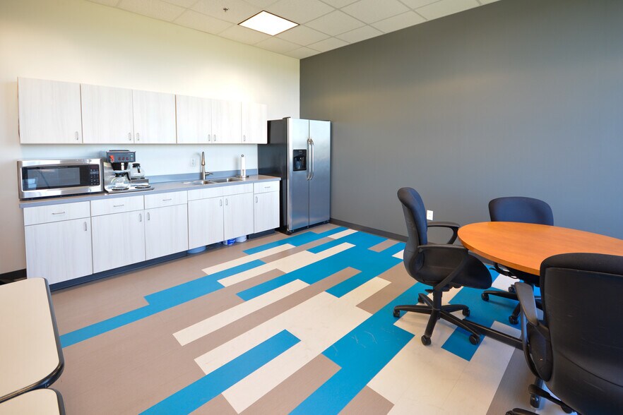 More Photos Of 900 S Shackleford Rd, Little Rock Office For Lease