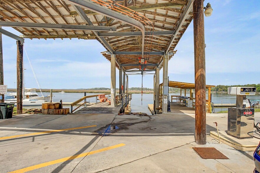 More Photos Of 171 Azalea Rd, Midway Marina For Sale