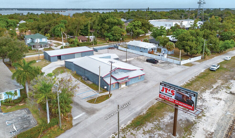 More Photos Of 3327 Railroad St, Fort Myers Warehouse For Sale