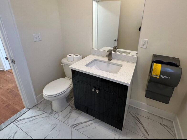 More Photos Of 15 Valley St, South Orange Office For Lease