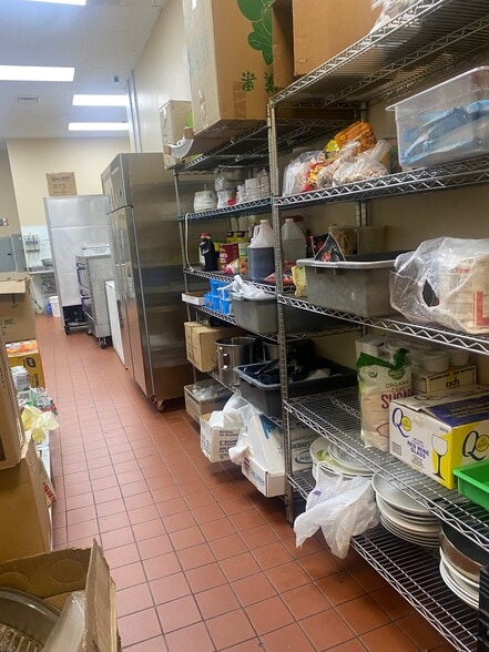 More Photos Of 10 Meadowlands Pky, Secaucus Unknown For Lease