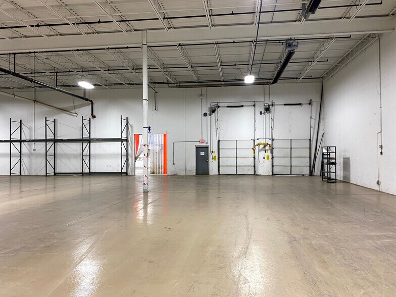 More Photos Of 1700 Kiefer Dr, Zion Manufacturing For Lease