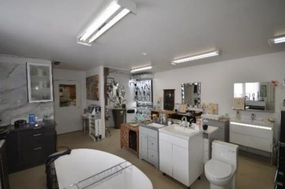 More Photos Of 426 Dolph St N, Cambridge Warehouse For Sale