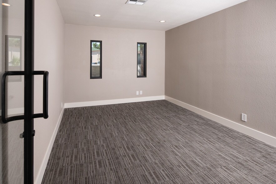 More Photos Of 3291 E Patrick Ln, Las Vegas Medical For Lease