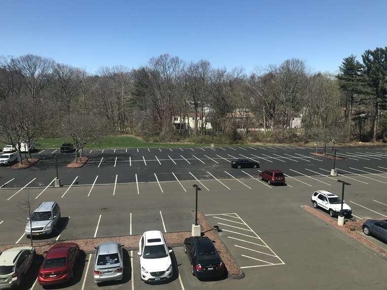 More Photos Of 260 Long Ridge Rd, Stamford Medical For Lease