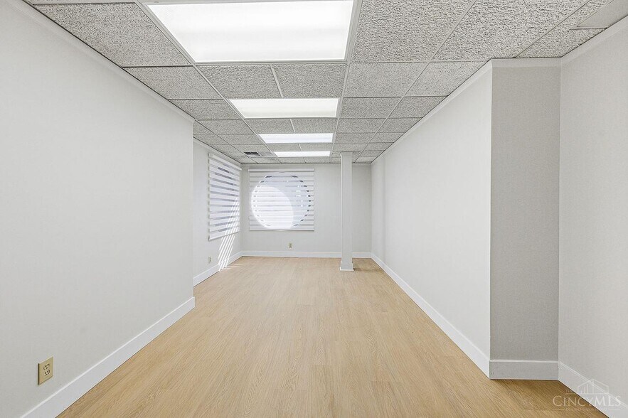 More Photos Of 347 Stanley Ave, Cincinnati Office Residential For Lease