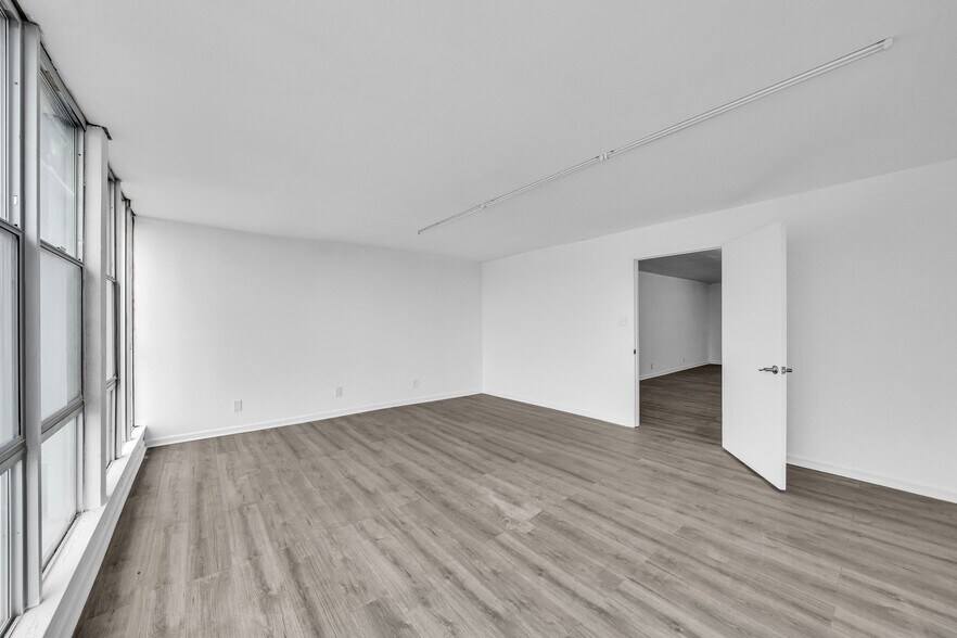 More Photos Of 2610 W Imperial Hwy, Hawthorne Storefront Retail Office For Lease