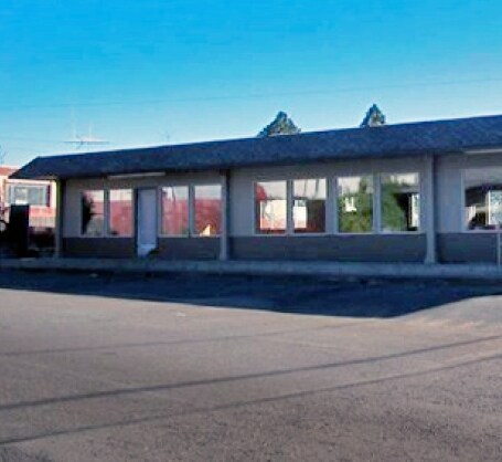 More Photos Of 8859-8863 SW Commercial St, Tigard Office For Sale