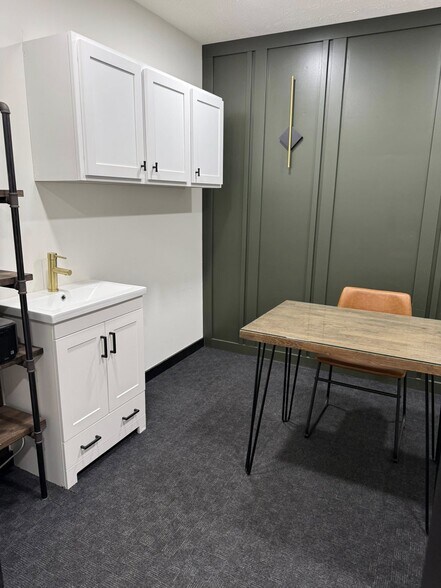 More Photos Of 138 3rd St, Underwood Freestanding For Sale