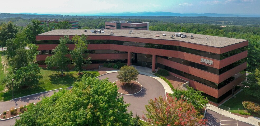 More Photos Of 463 Mountain View Dr, Colchester Office For Lease