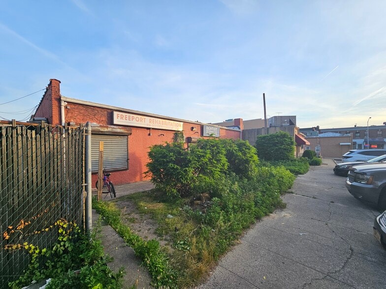 More Photos Of 24-26 W Merrick Rd, Freeport Storefront For Sale