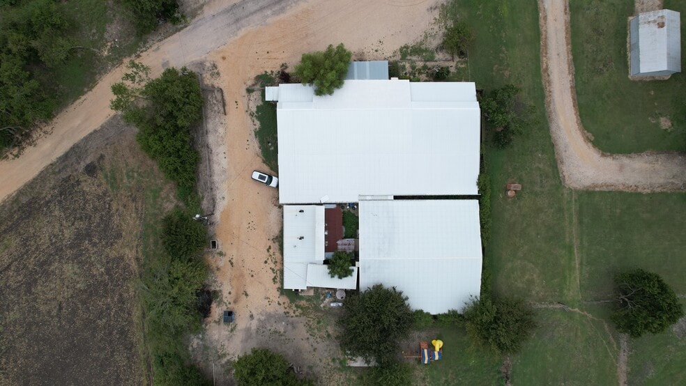 More Photos Of 1616 Farmers Rd, Burlington Restaurant For Sale