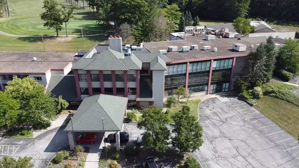 More Photos Of 11080 Concord Hambden Rd, Painesville Hotel For Sale