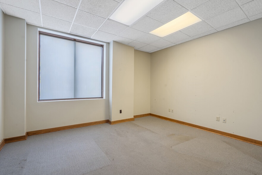 More Photos Of 344 W Genesee St, Syracuse Loft Creative Space For Lease