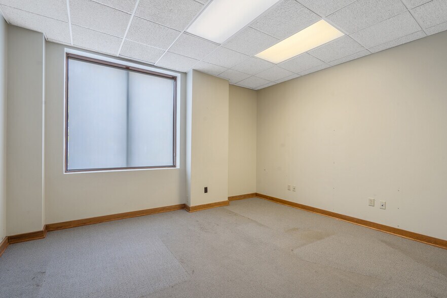More Photos Of 344 W Genesee St, Syracuse Loft Creative Space For Lease