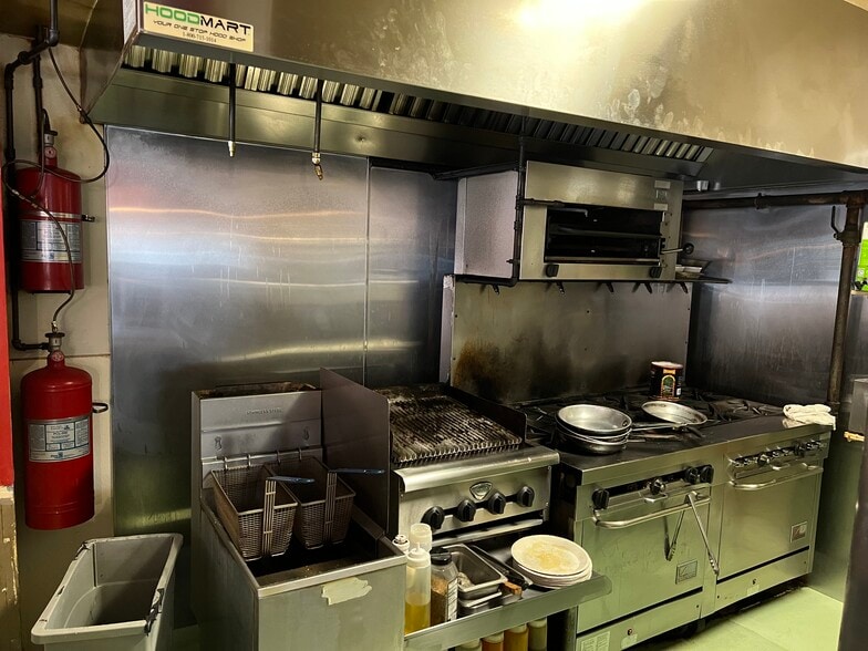 More Photos Of 154 New Britain Ave, Rocky Hill Restaurant For Sale