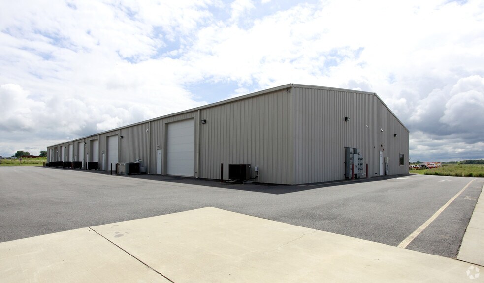 More Photos Of 3509 Shannon Park Dr, Fredericksburg Warehouse For Lease