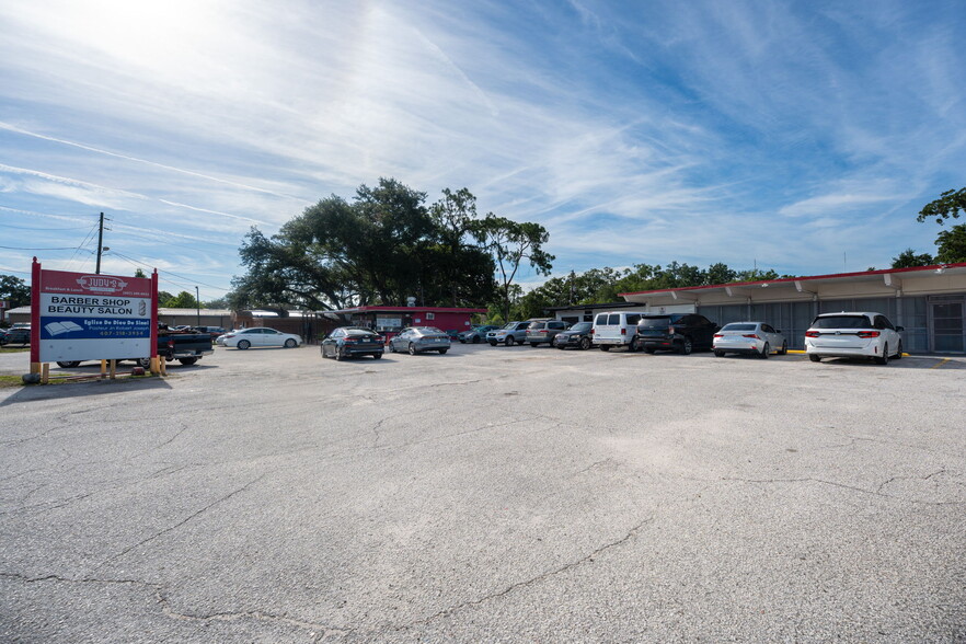 More Photos Of 5220 Old Winter Garden Rd, Orlando Restaurant For Sale