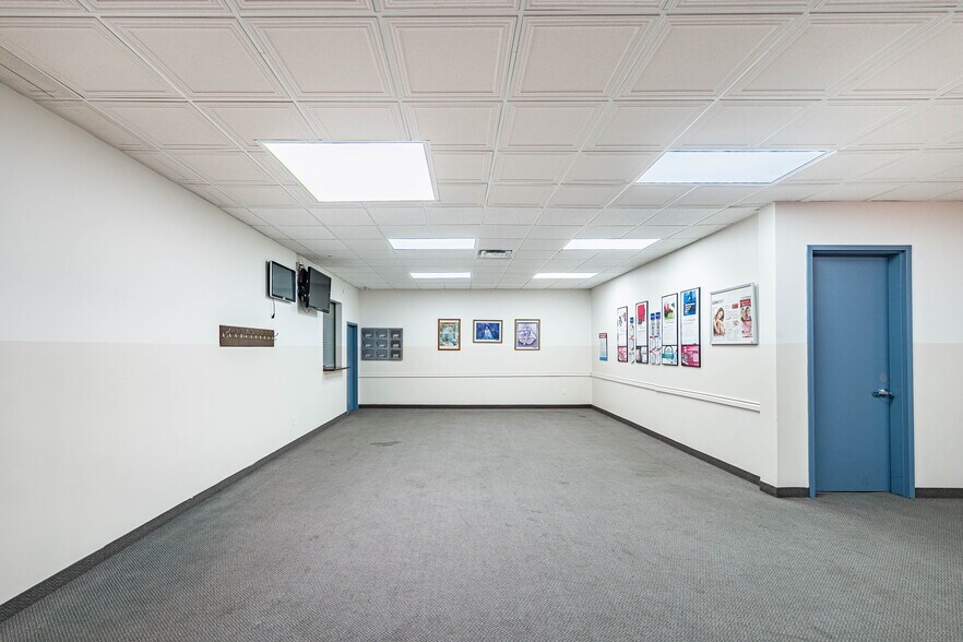 More Photos Of 1625 Albion Rd, Toronto Medical For Sale