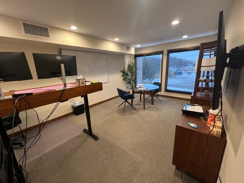 More Photos Of 2109 S Broadway, Rochester Office For Sale