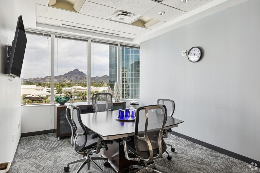More Photos Of 2415 E Camelback Rd, Phoenix Coworking Space