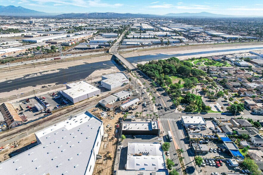 More Photos Of 5005 E Slauson Ave, Vernon Warehouse For Sale