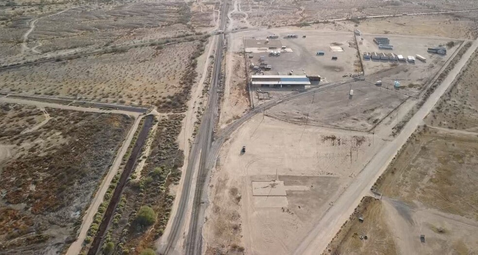 More Photos Of 32105 W Salome Hwy, Arlington Land For Lease