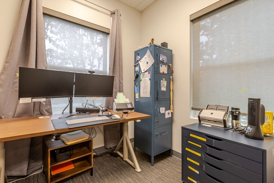 More Photos Of 4184 Dobys Bridge Rd, Fort Mill Office For Lease