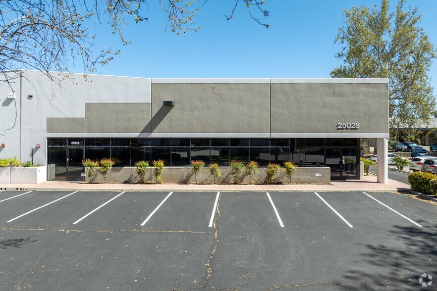 More Photos Of 25028 Avenue Kearny, Valencia Manufacturing For Lease