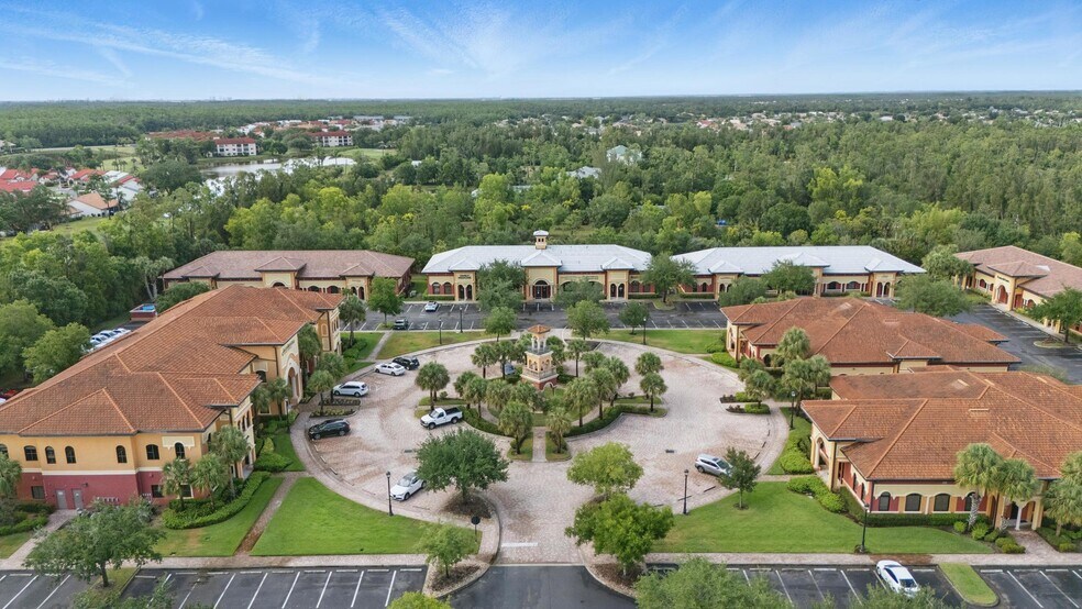 More Photos Of 13450 Parker Commons Blvd, Fort Myers Office For Sale