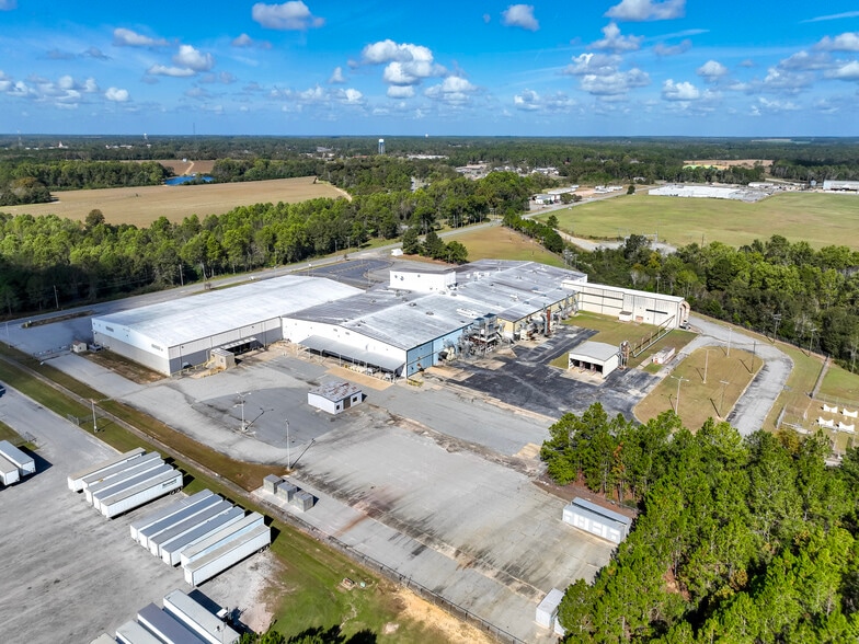 More Photos Of 101 Seabrook Dr, Sylvester Distribution For Lease