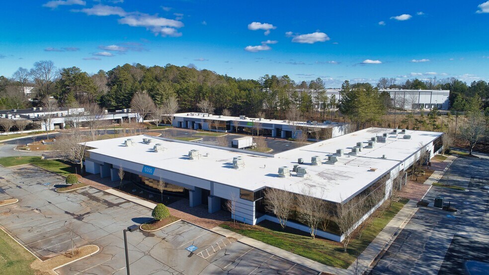 More Photos Of 4940 Peachtree Industrial Blvd, Norcross Unknown For Lease