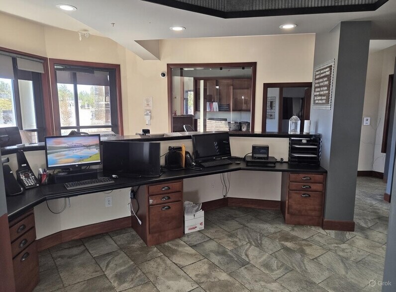 More Photos Of 1208 Eagleridge Blvd, Pueblo Healthcare For Lease