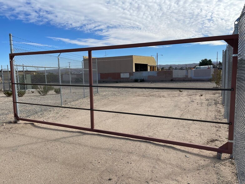 More Photos Of 712 W California Ave, Ridgecrest Warehouse For Sale