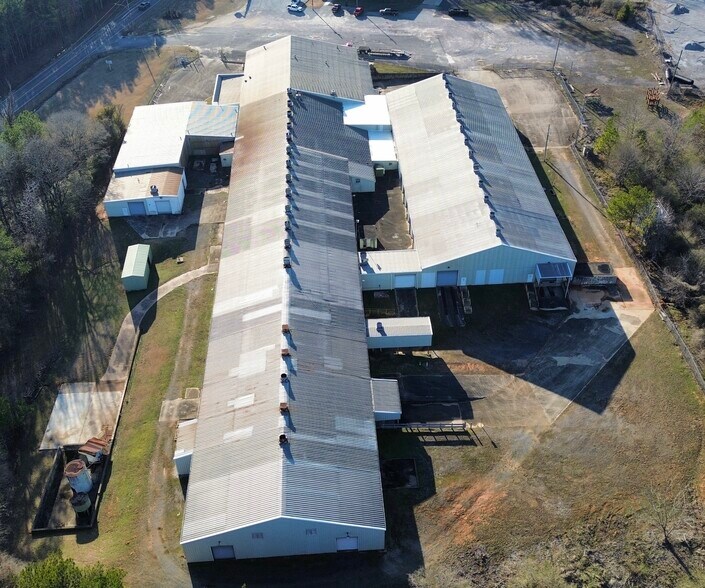 More Photos Of 1102 Highway 96, Fayette Warehouse For Lease