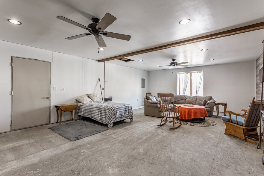 More Photos Of 204 Washington st, Frankton Industrial For Sale