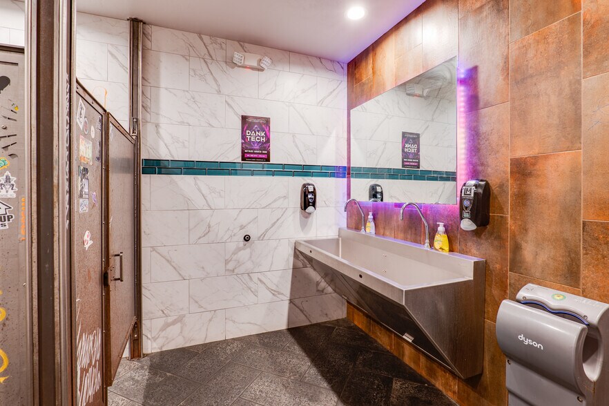 More Photos Of 844 Olive St, Eugene Restaurant For Lease