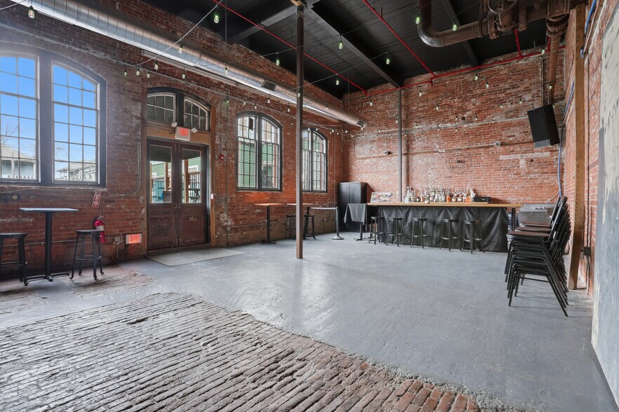 More Photos Of 120 Webster St, Pawtucket Manufacturing For Sale