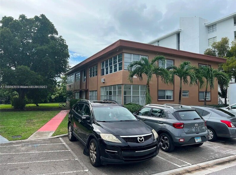 More Photos Of 1040 94th St, Bay Harbor Islands Specialty For Sale