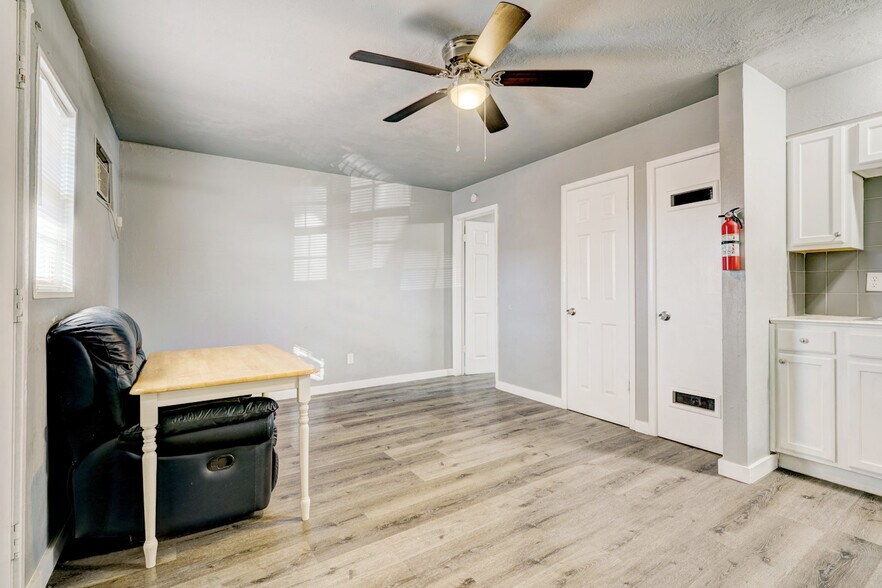 More Photos Of 2108 SW 51st St, Oklahoma City Apartments For Sale