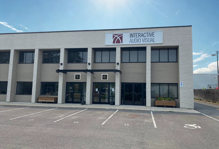 More Photos Of 5459 Canotek Rd, Gloucester Light Manufacturing For Sale