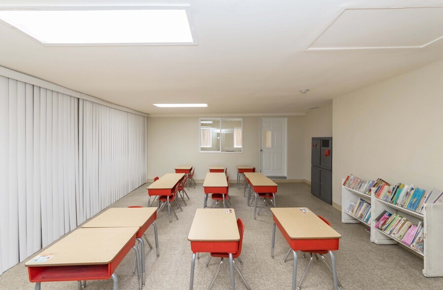 More Photos Of 1555 W Commonwealth Ave, Fullerton Office For Lease