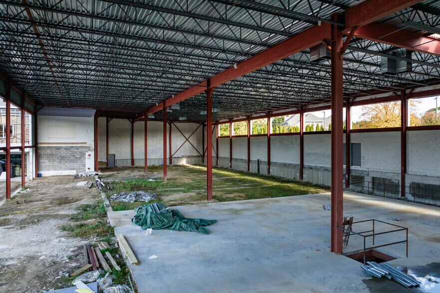 More Photos Of 1870 E Jericho Tpke, Huntington General Retail For Lease