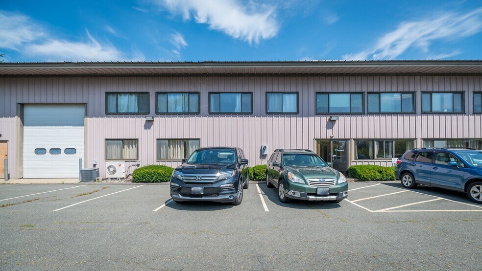 More Photos Of 44 Mitchell Rd, Ipswich Warehouse For Lease