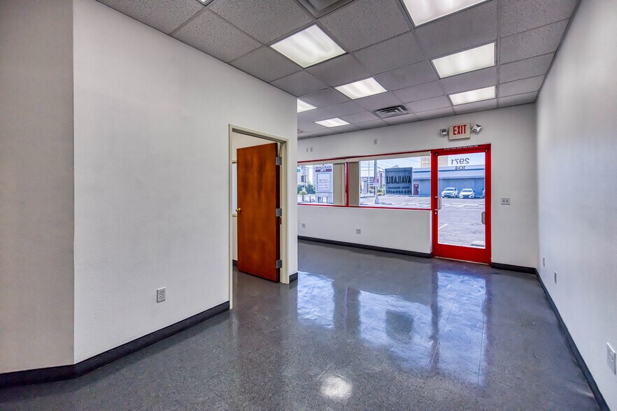 More Photos Of 2971 Sammy Davis Jr Dr, Las Vegas Unknown For Lease