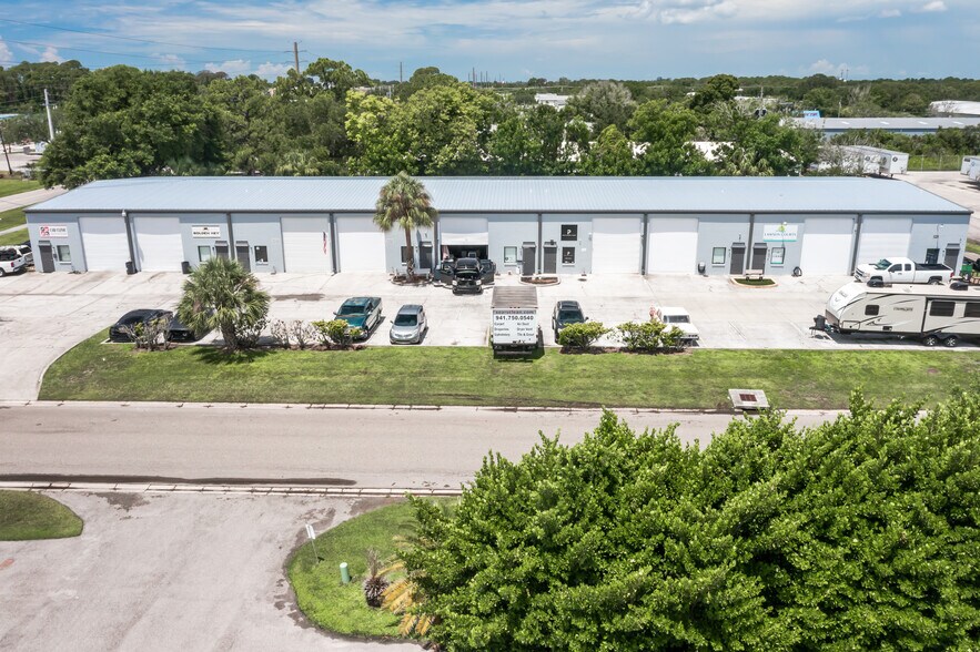 More Photos Of 6224 31st St E, Bradenton Warehouse For Lease