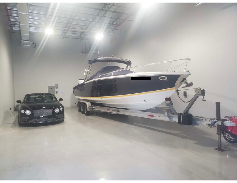 More Photos Of 195 Basik Dr, Naples Warehouse For Sale