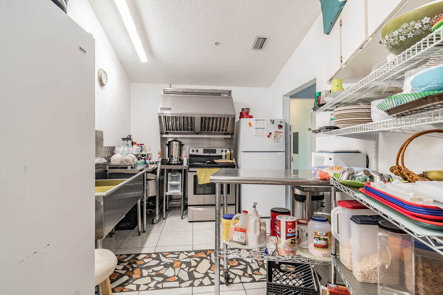 More Photos Of 4407 Millwood Rd, Spring Hill Assisted Living For Sale